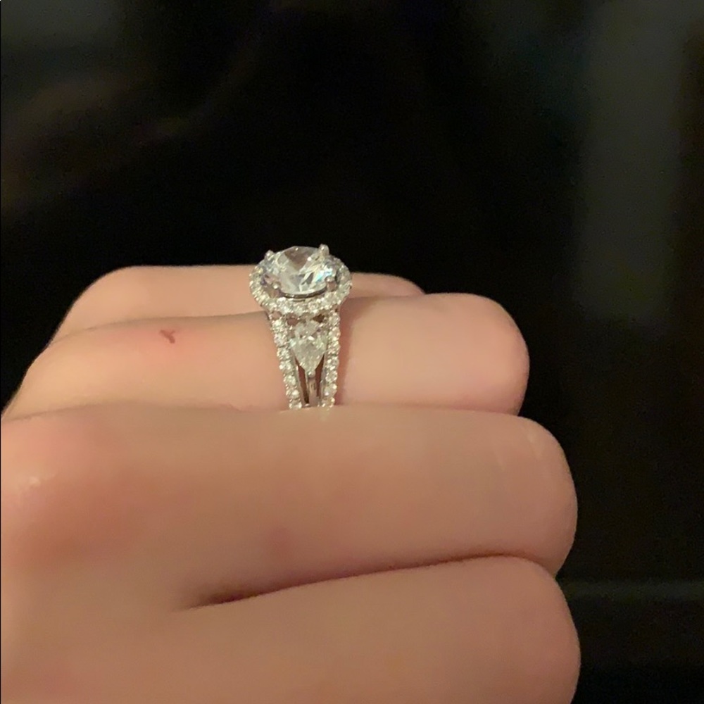 18kw Simon G Engagement Ring View 3